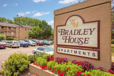 Bradley House Apartments - Saint Paul, MN