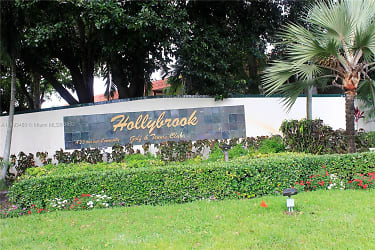 8941 S Hollybrook Blvd #203 - Pembroke Pines, FL