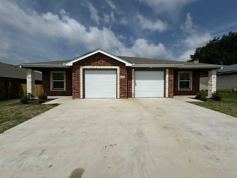 1616 Indian Trail unit A - Harker Heights, TX