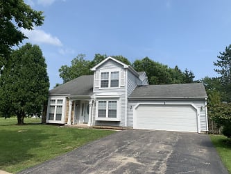 3 Regent Ct - Lake Zurich, IL