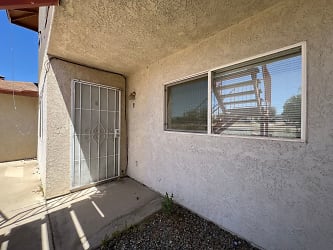 1161 Barstow Rd unit B - Barstow, CA