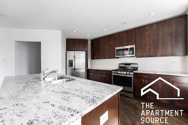 2450 N Milwaukee Ave unit 2 - Chicago, IL