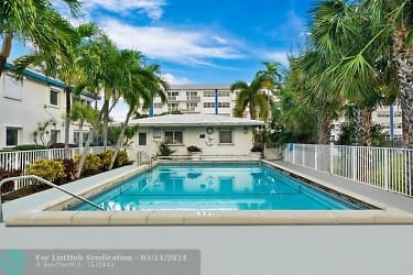 561 Bayshore Dr #4 - Fort Lauderdale, FL