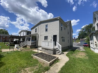 6 Middle Spring Ave - Shippensburg, PA