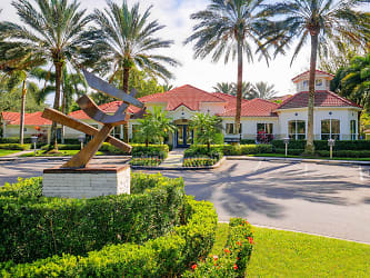Saratoga Place On Palmer Ranch Apartments - Sarasota, FL
