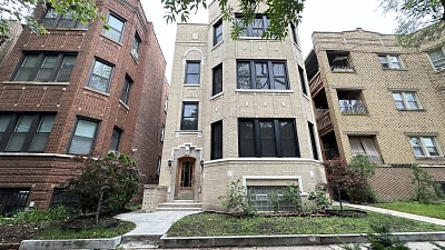 5405 N Campbell Ave #2 - Chicago, IL