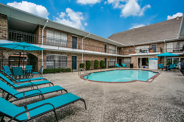 Bellaire Oaks Apartments - Houston, TX
