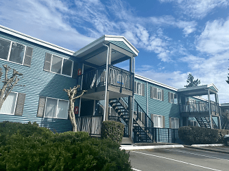 Shoreside Village Apartments - Everett, WA