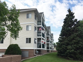 Parkview Terrace Apartments - Grand Forks, ND