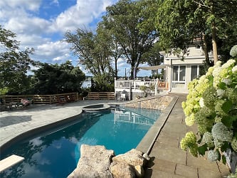 730 Sound View Rd - Oyster Bay, NY