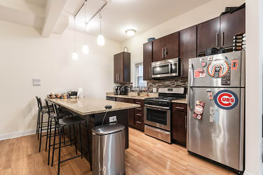 3047 N Kimball Ave unit 1F - Chicago, IL