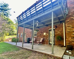 120 Yown Rd Lower level, apartment - Greenville, SC