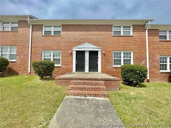 1936 King George Dr - Fayetteville, NC