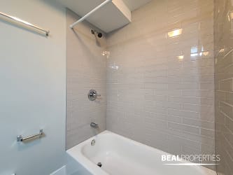 2906 N Mildred Ave unit 2 - Chicago, IL