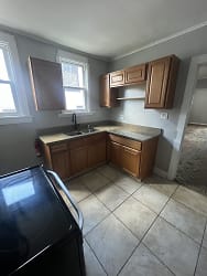 533 Tremont Ave unit 1 - Greensburg, PA