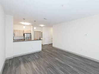 10 Independence Way unit 7-201 - Franklin, MA