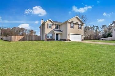 87 Clydesdale Ct N E - Ludowici, GA