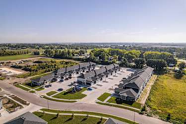 Edgebrook Townhomes Apartments - Brookings, SD
