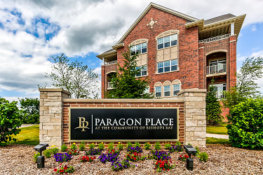 Paragon Place At The Community Of Bishops Bay Apartments - Middleton, WI