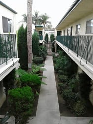 Quo Vadis Apartments - Norwalk, CA