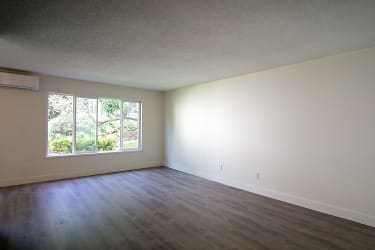 4151 Se 37Th Ave #4 4151-4 - Portland, OR