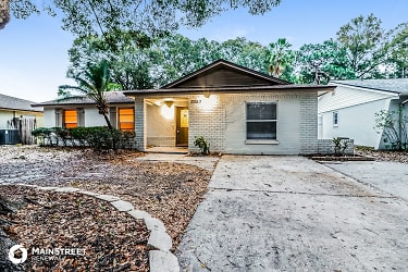 2053 Whitney Dr - Clearwater, FL