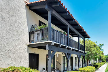 Mission Plaza Apartment Homes - Tustin, CA