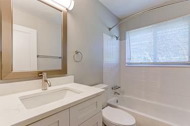 Town & Country - Ann Arbor Apartments - Ann Arbor, MI