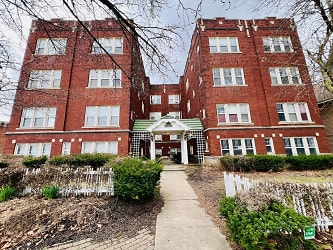 14174 Superior Rd unit 6 - Cleveland Heights, OH