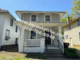 2132 Thompson Ave - Fort Wayne, IN