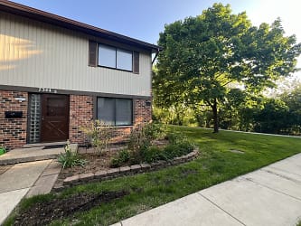 7344 Country Creek Way #5 - Downers Grove, IL