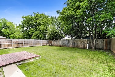 1804 Lincolnshire Way - Fort Worth, TX