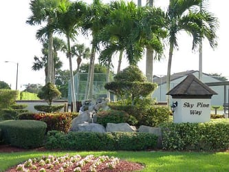 806 Sky Pine Way #G2 - Greenacres, FL