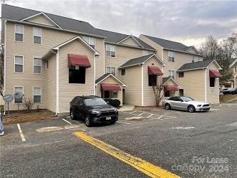 304 Ardale Dr #1 B - High Point, NC