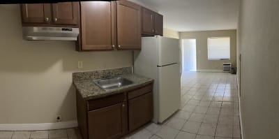 721 NW 4th Ave unit 3 - Fort Lauderdale, FL