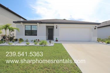 16008 Beachberry Dr - North Fort Myers, FL