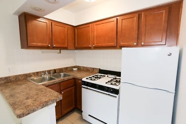 3356 N Halsted St unit P074 - Chicago, IL