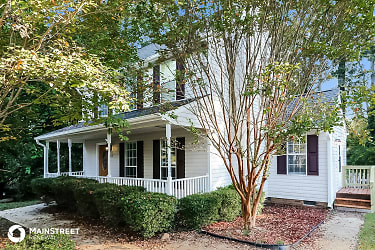 437 Indian Hill Rd - Holly Springs, NC