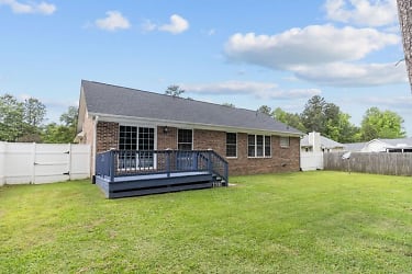 4409 Haskell Dr - Hope Mills, NC
