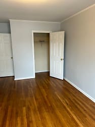 150-60 15th Dr unit 2nd - Queens, NY