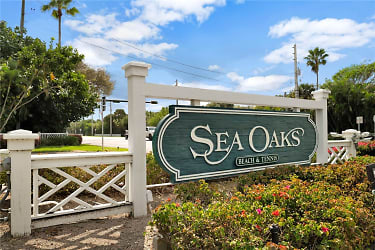 8880 N Sea Oaks Way #307 - Vero Beach, FL