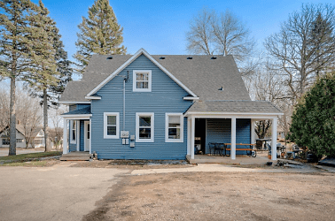301 Angel Ave SW - Watertown, MN
