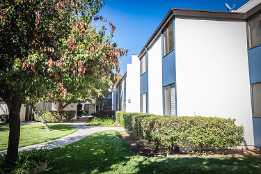 Claremont Park Apartments - Claremont, CA