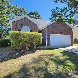7 N Trace Ct - Columbia, SC