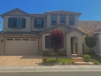 1057 Swallowtail Dr - Roseville, CA