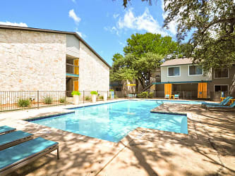 Chestnut Park Apartments - San Antonio, TX