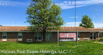302 Sanders St - Burlington, KS