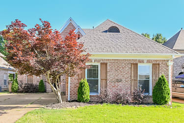7032 Apache Dr - Olive Branch, MS