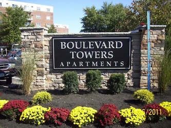 Boulevard Towers Apartments - Buffalo, NY