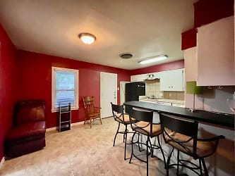 407 Sarah St Apartments - San Marcos, TX